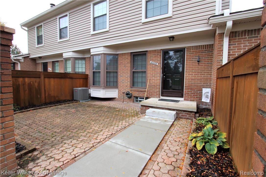 40006 Crosswinds Road Novi, MI 48375 - Photo 2 of 14 Patio.jpg