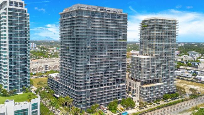 121 Northeast 34th Street, Unit L303 Miami, FL 33137 - Photo 4 of 31 a front view of a building