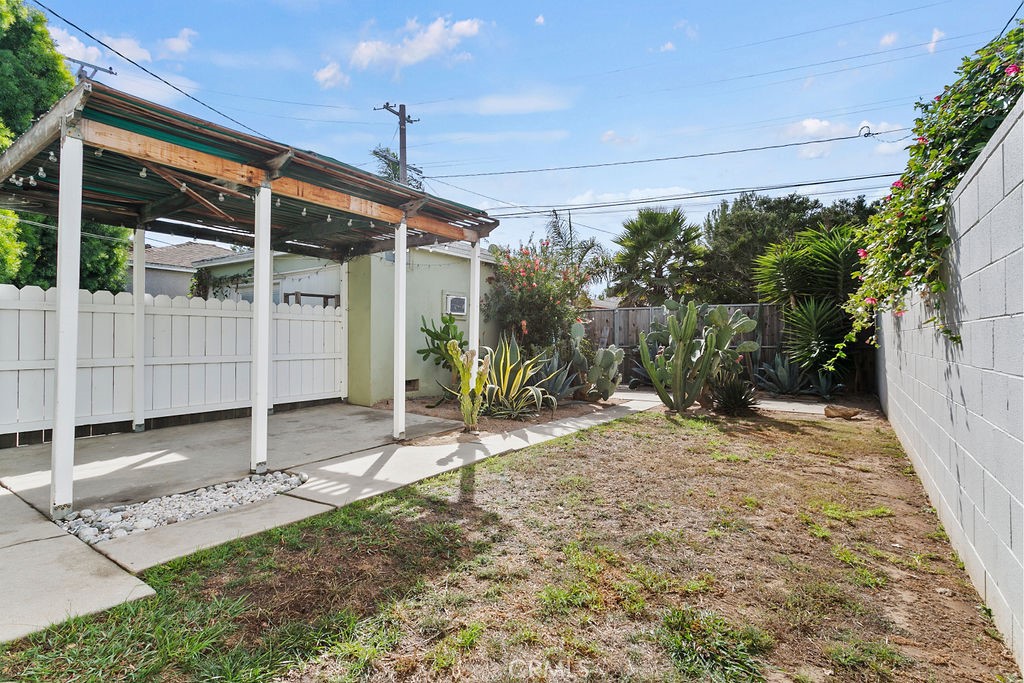 245 Ruth Avenue Venice, CA 90291 - Photo 23 of 38