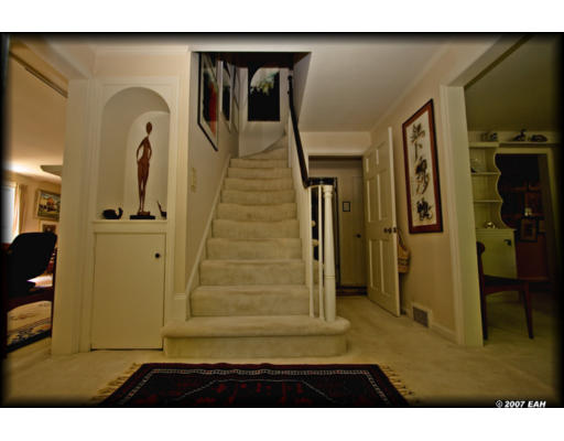1 Ardmore Road Worcester, MA 01609 - Photo 3 of 17 Gallery Image 3