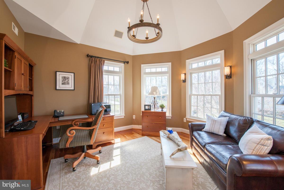3433 Hidden River View Road Annapolis, MD 21403 - Photo 21 of 30 Bedroom