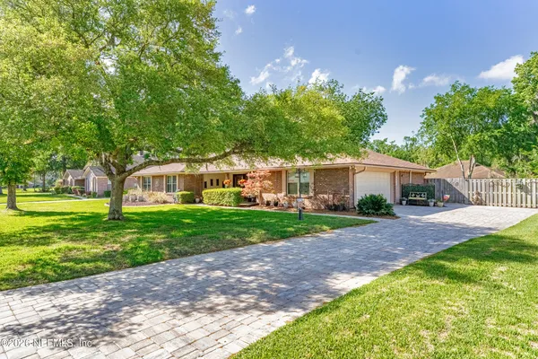 $390,000 | 752 Cameron Drive, Orange Park, FL 32073