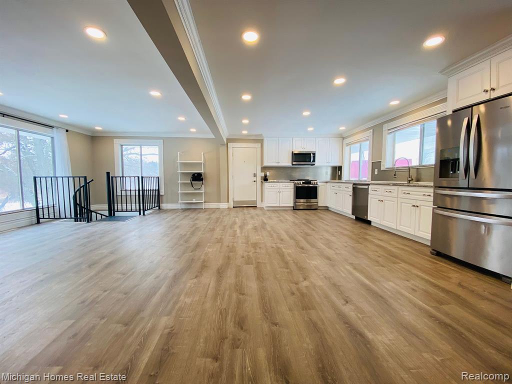 8089 North Holly Road Grand Blanc, MI 48439 - Photo 17 of 31