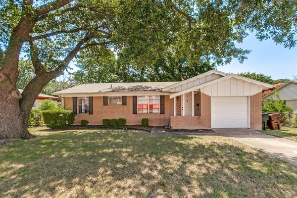 $230,000 | 1713 P Avenue, Plano, TX 75074