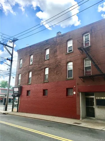 $1,900 | 108 North Street, Unit 201, Middletown, NY 10940