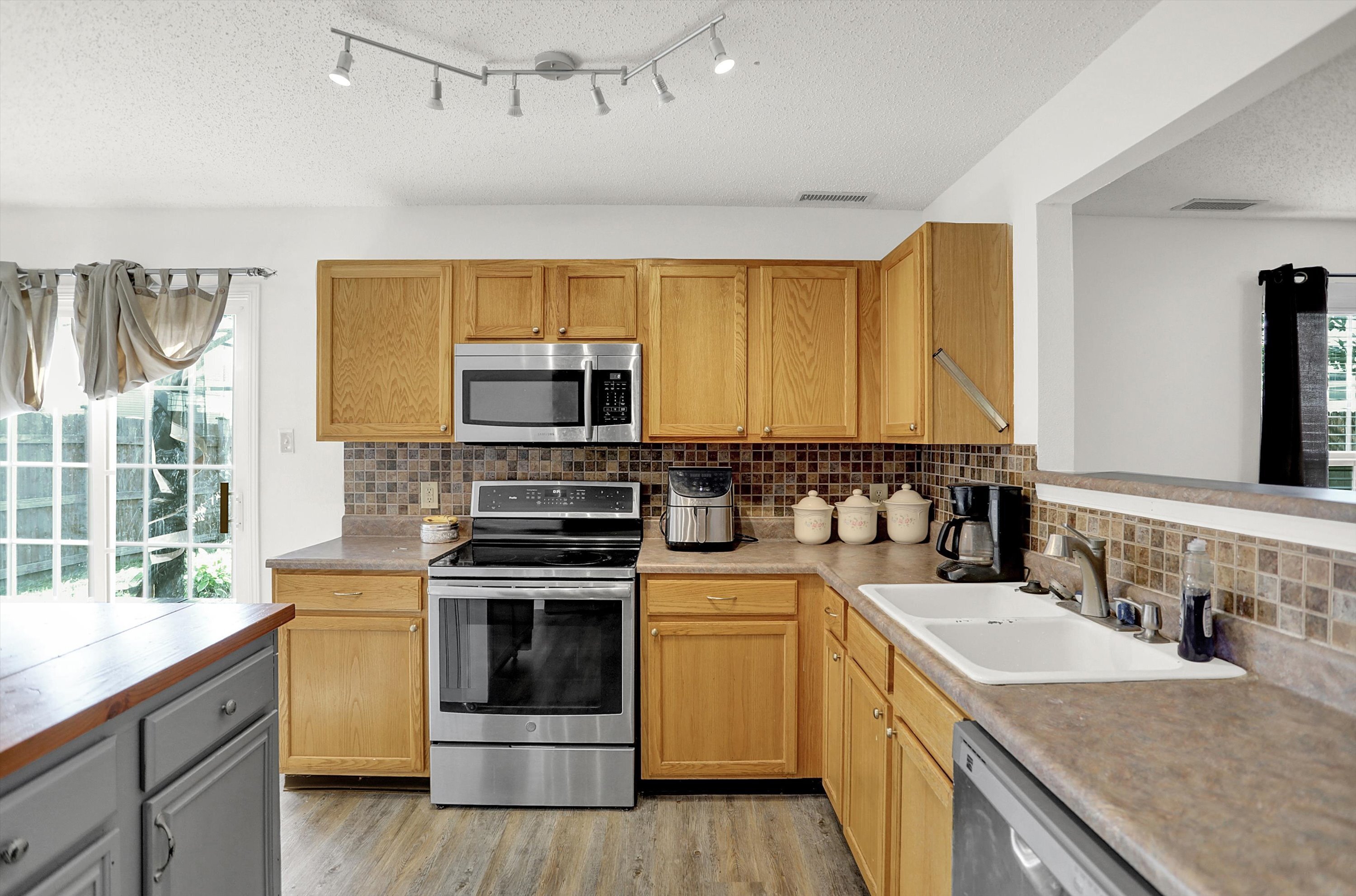 8274 South Midnight Drive Pendleton, IN 46064 - Photo 12 of 51