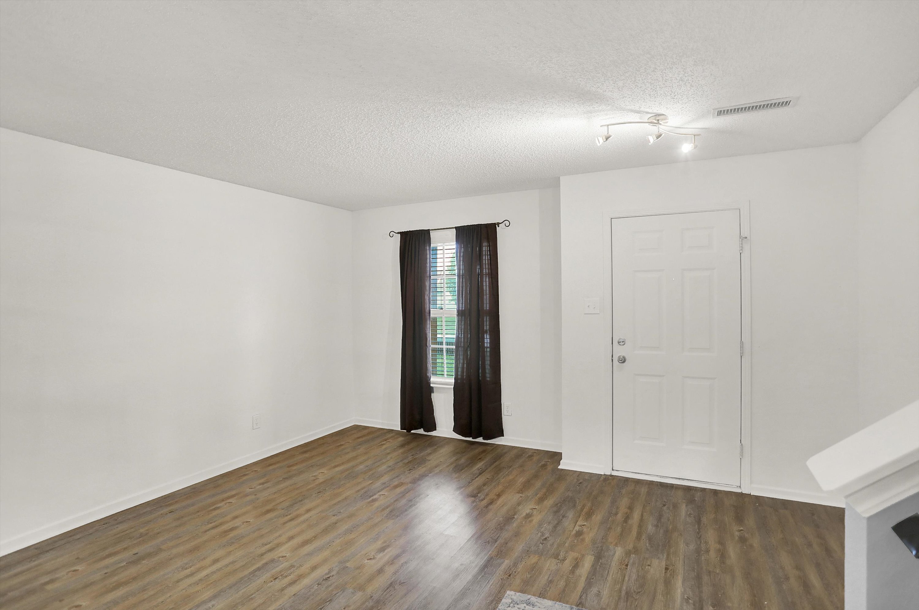 8274 South Midnight Drive Pendleton, IN 46064 - Photo 4 of 51