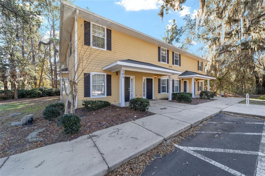 2915 Southwest 35th Place, Unit 102 Gainesville, FL 32608 - Photo 2 of 32