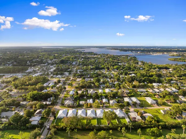 $629,000 | 1004 Southwest 35th Street, Palm City, FL 34990