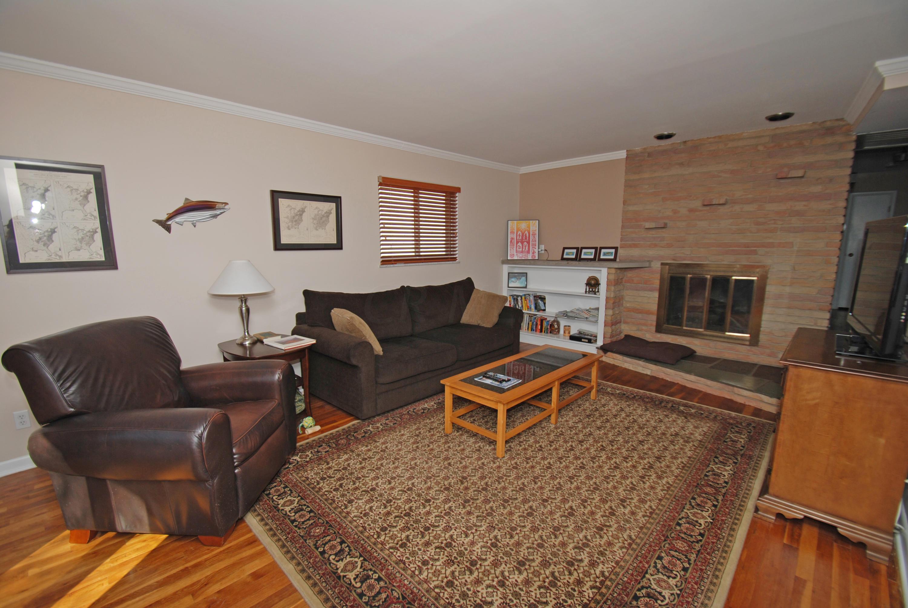 4459 Okell Road Columbus, OH 43224 - Photo 2 of 17 Gallery Image 2