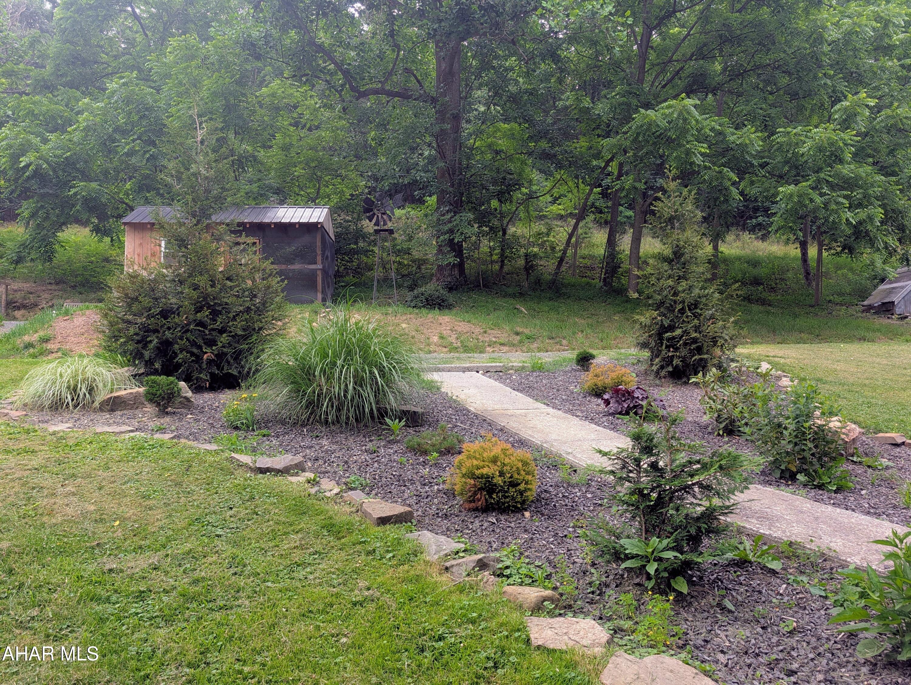 587 Point Road Bedford, PA 15522 - Photo 3 of 92