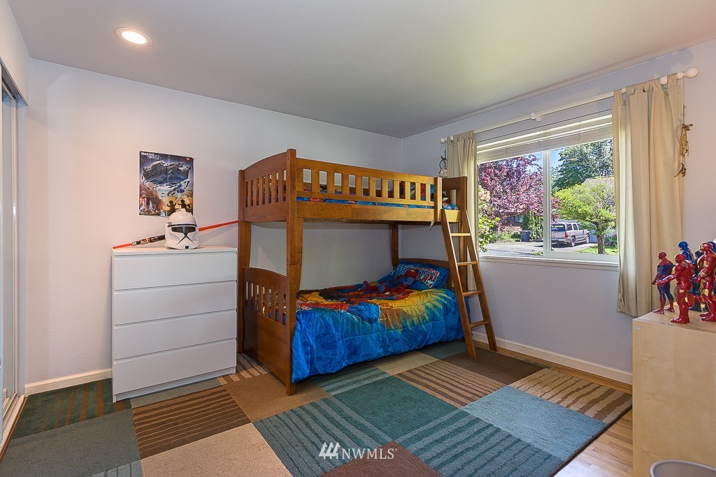 2716 Morris Avenue South Renton, WA 98055 - Photo 11 of 19
