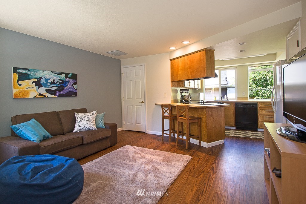 2716 Morris Avenue South Renton, WA 98055 - Photo 8 of 19