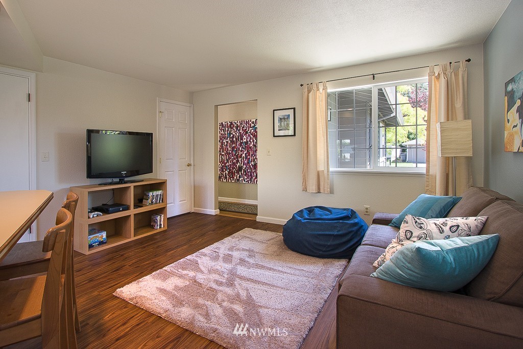 2716 Morris Avenue South Renton, WA 98055 - Photo 9 of 19