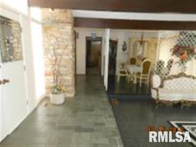 303 Windmont Road Kewanee, IL 61443 - Photo 2 of 24 Gallery Image 2