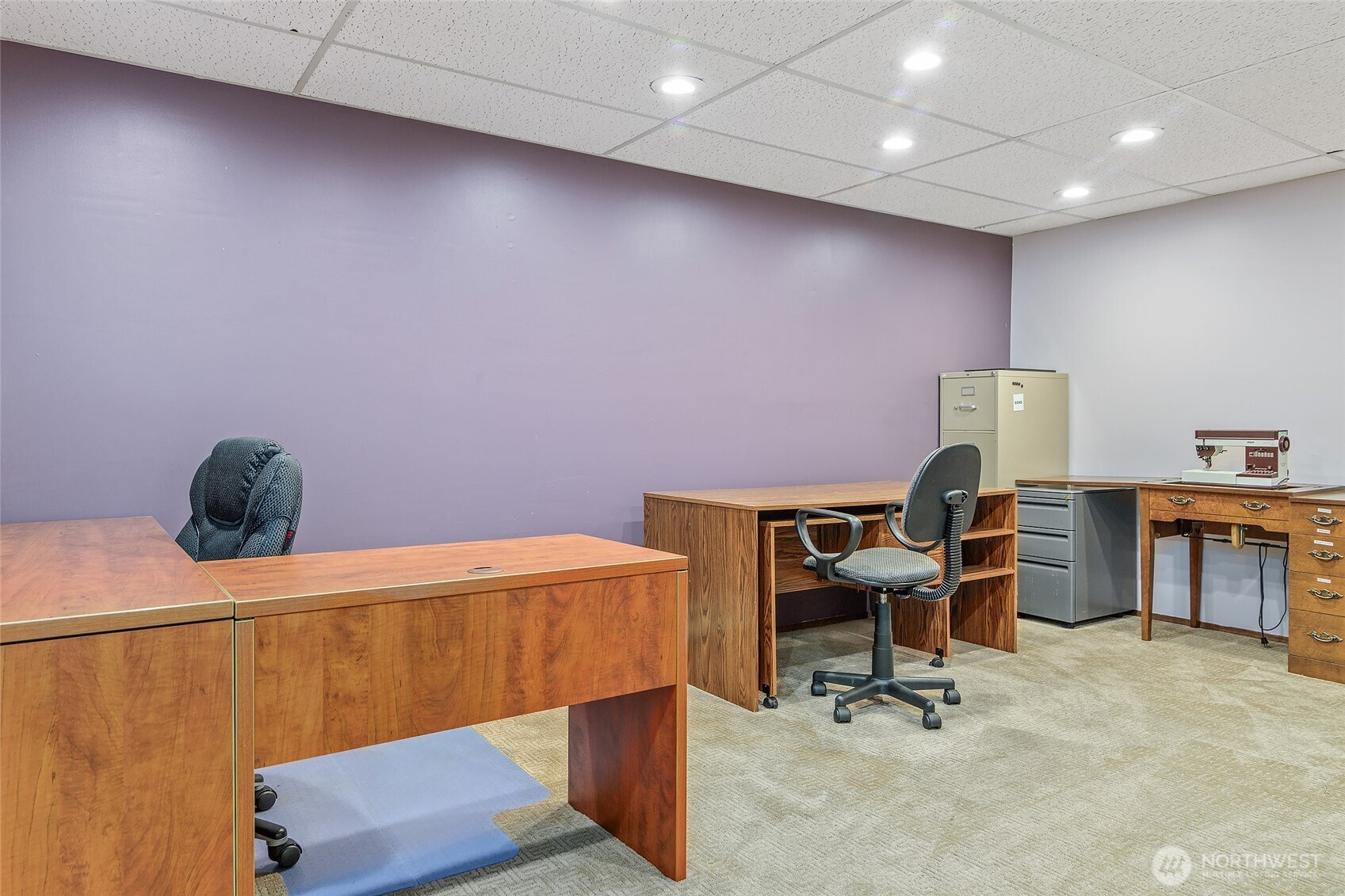 18009 Bellflower Road Bothell, WA 98012 - Photo 34 of 40 a view of workspace with windows