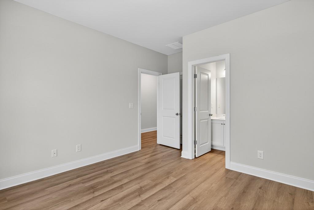 5587 Spring Street Flowery Branch, GA 30542 - Photo 6 of 69