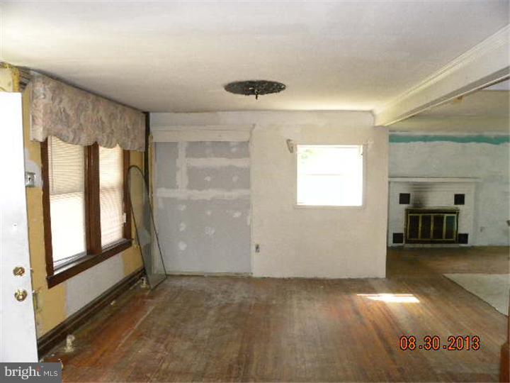 219 State Road Avondale, PA 19311 - Photo 7 of 20 Family Room