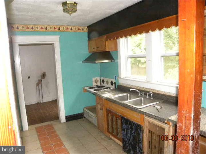 219 State Road Avondale, PA 19311 - Photo 9 of 20 Kitchen