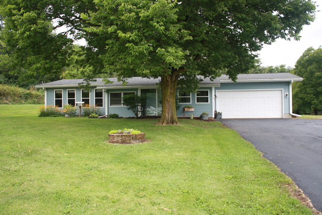 5501 West Edgewood Road Dixon, IL 61021 - Photo 1 of 9