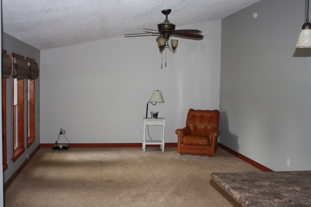 5501 West Edgewood Road Dixon, IL 61021 - Photo 3 of 9
