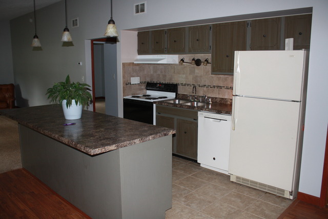 5501 West Edgewood Road Dixon, IL 61021 - Photo 4 of 9