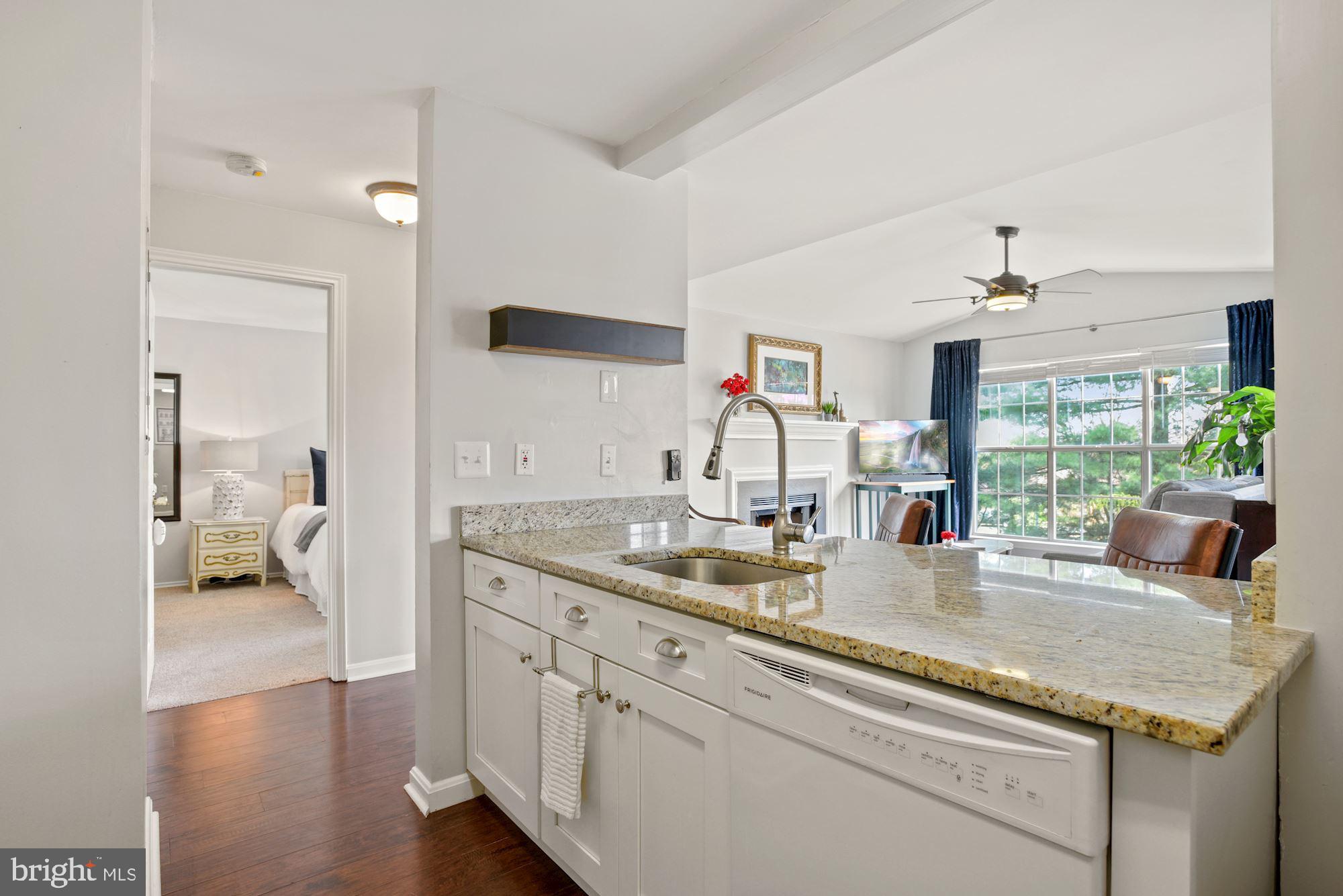 20965 Timber Ridge Terrace, Unit 303 Ashburn, VA 20147 - Photo 15 of 30 Gallery Image 15