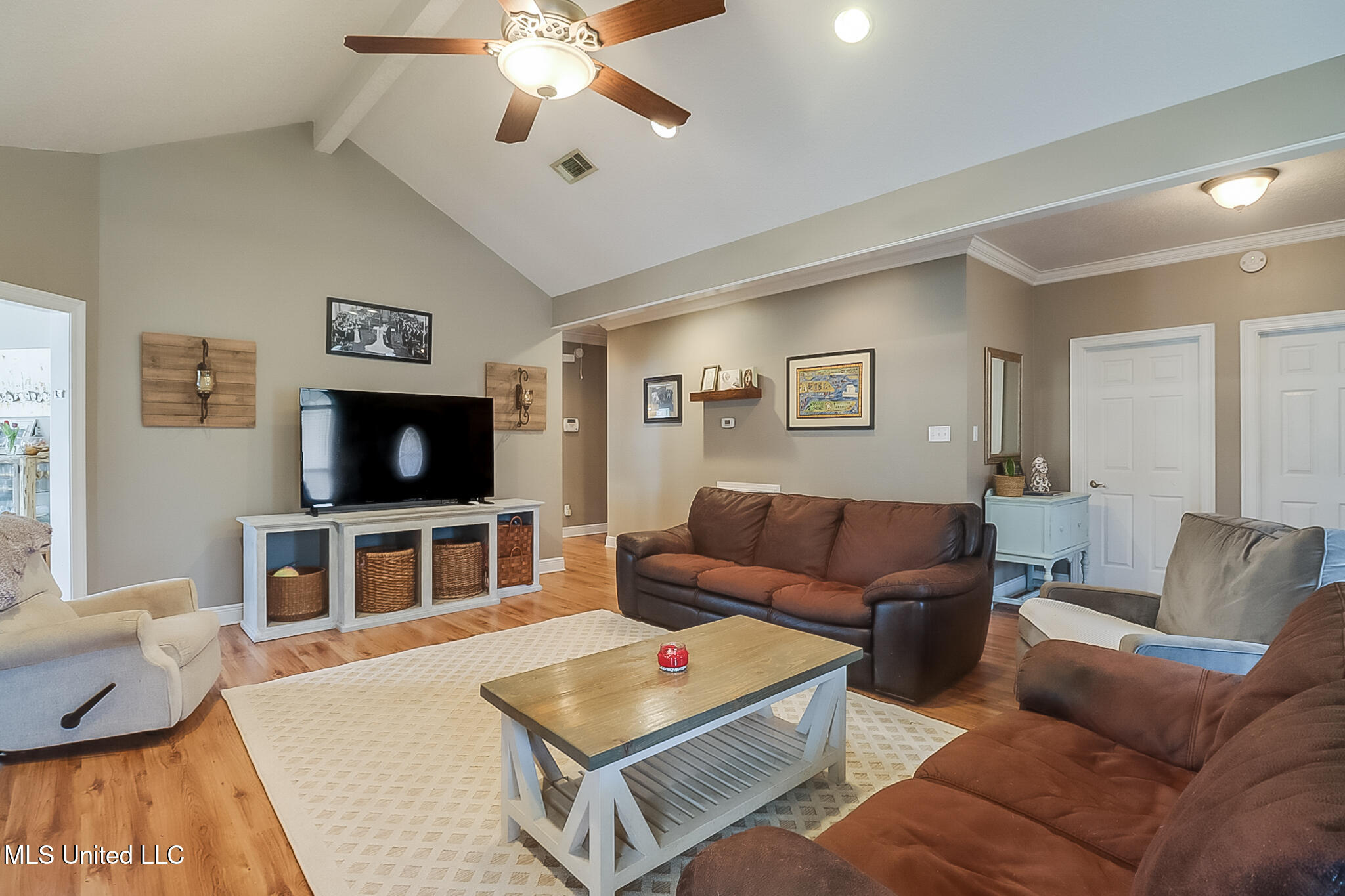 11845 River Estates Circle Biloxi, MS 39532 - Photo 17 of 31 Living Room