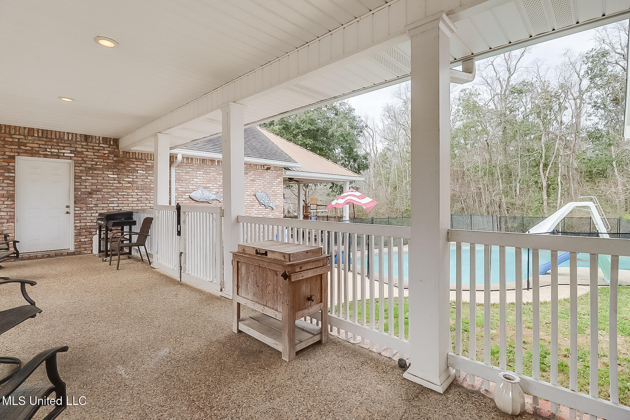11845 River Estates Circle Biloxi, MS 39532 - Photo 26 of 31 Covered Breezeway/Porch