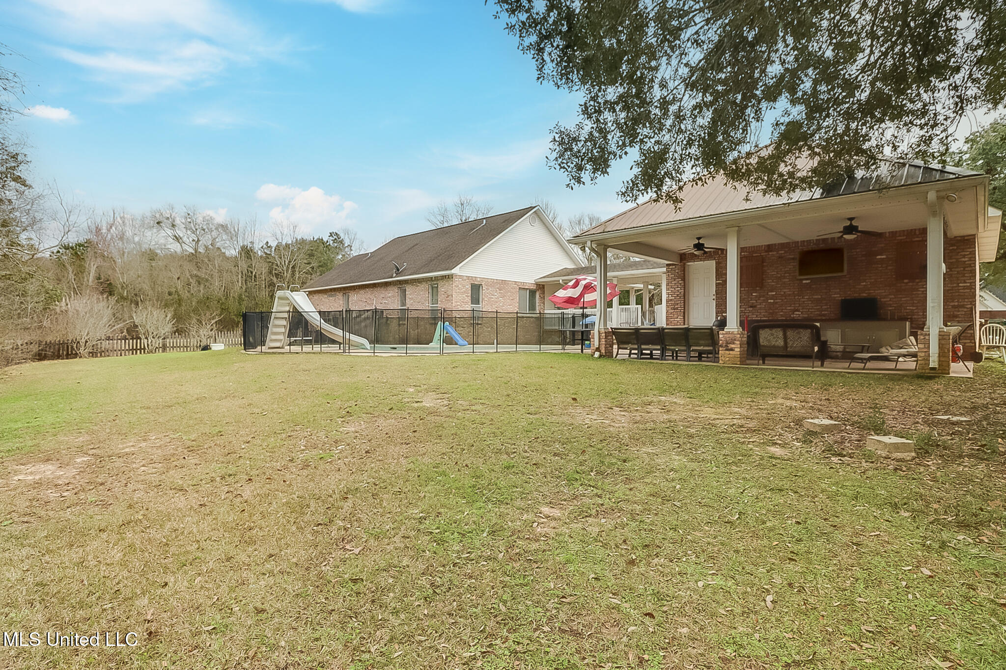 11845 River Estates Circle Biloxi, MS 39532 - Photo 28 of 31 Covered Back Patio