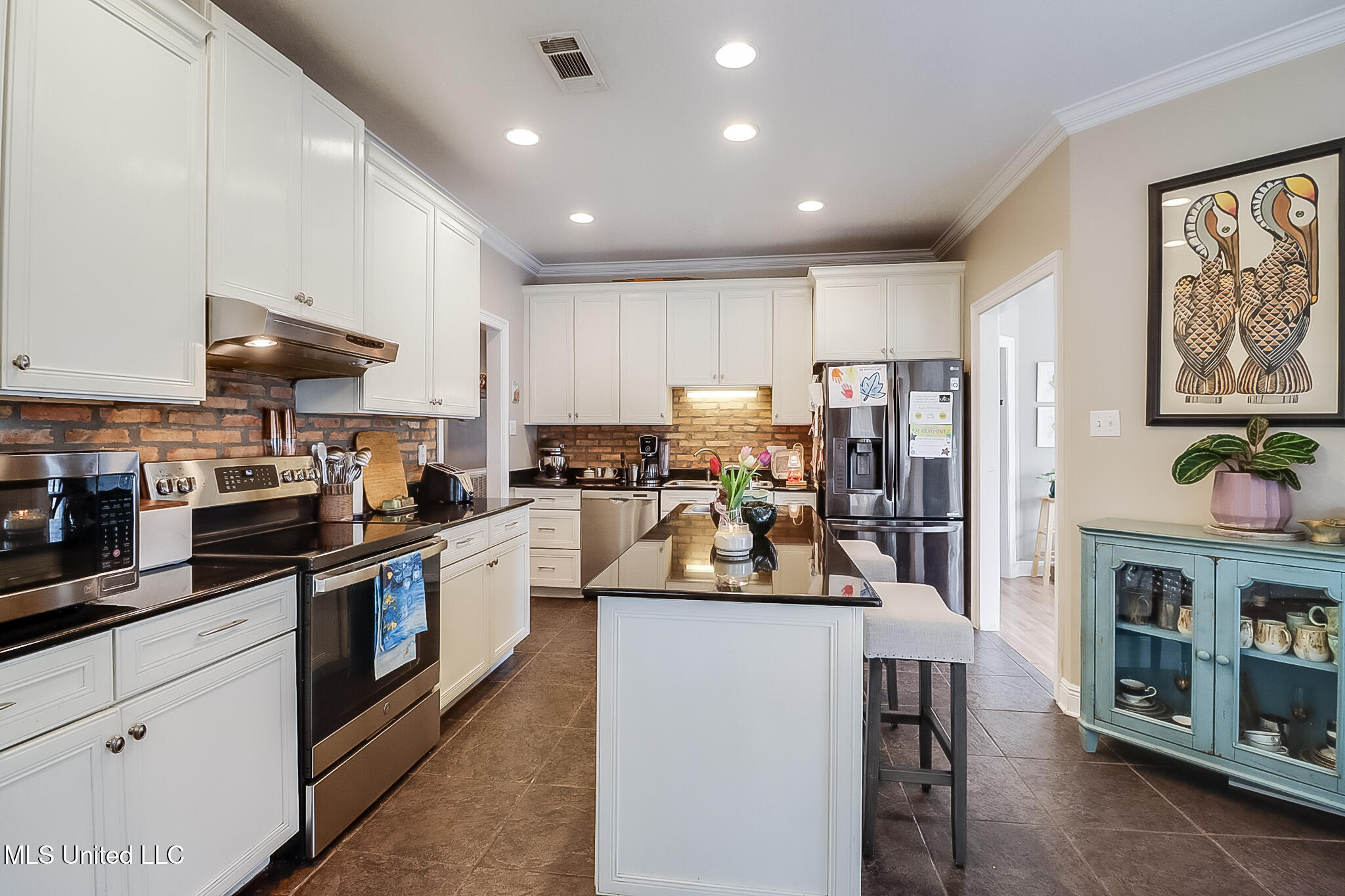 11845 River Estates Circle Biloxi, MS 39532 - Photo 4 of 31 Kitchen