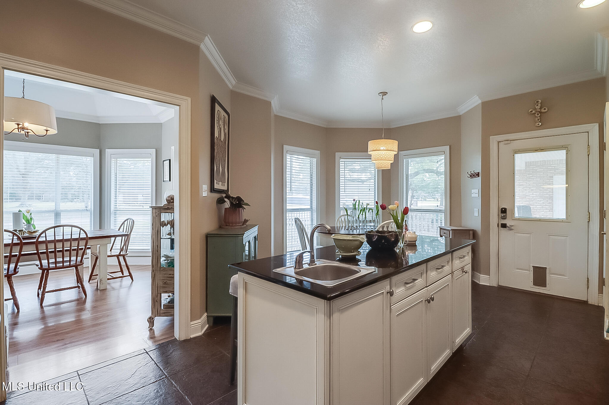 11845 River Estates Circle Biloxi, MS 39532 - Photo 5 of 31 Eat in Kitchen/Dining