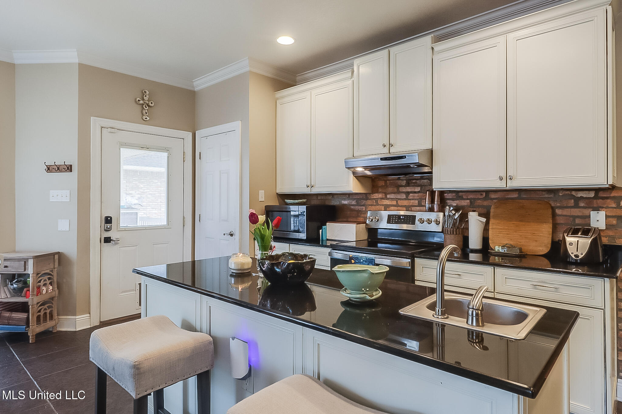 11845 River Estates Circle Biloxi, MS 39532 - Photo 6 of 31 Kitchen