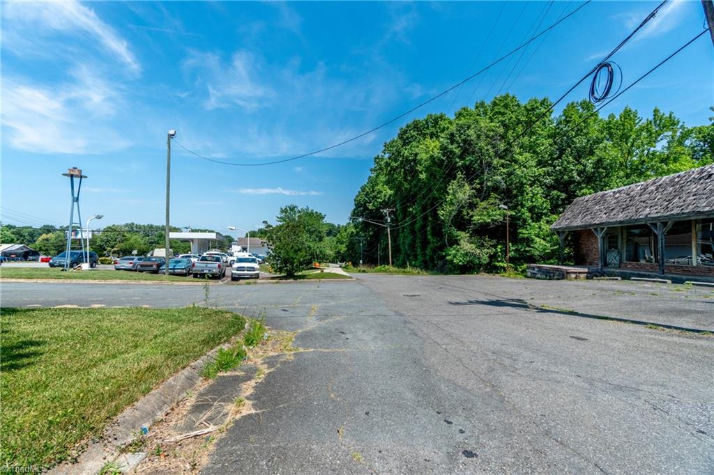 4901 Reynolda Road, Unit ET AL Winston-Salem, NC 27106 - Photo 30 of 35