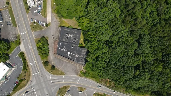 $1,250,000 | 4901 Reynolda Road, Unit ET AL, Winston-Salem, NC 27106