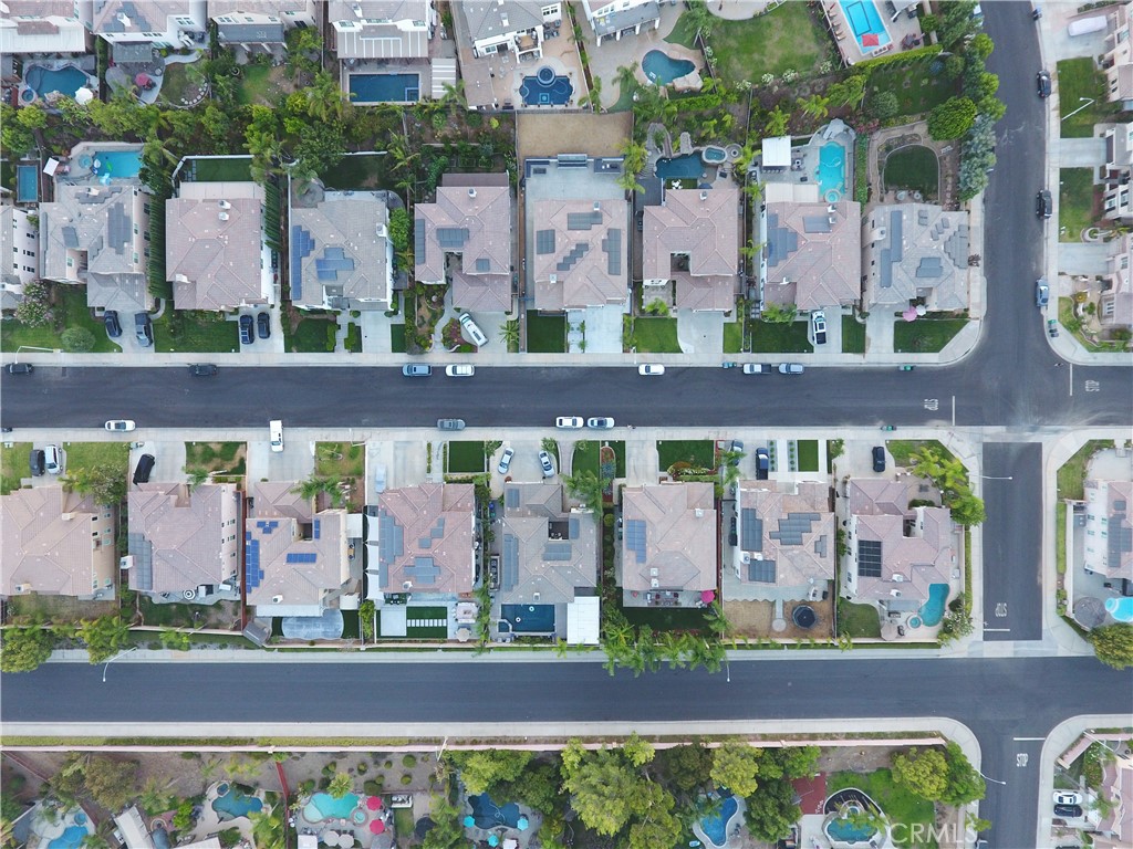 23375 Toronja Corte Corona, CA 92883 - Photo 5 of 31