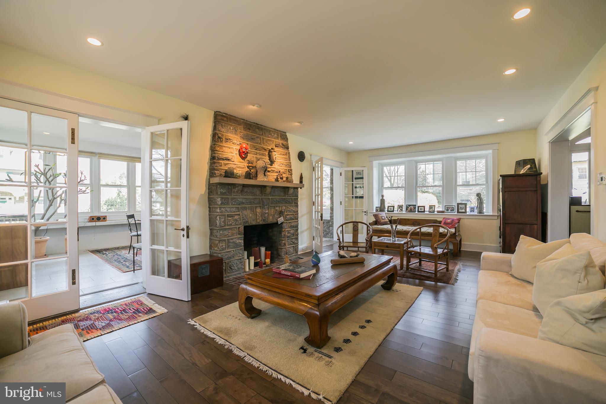 429 Clement Road Jenkintown, PA 19046 - Photo 6 of 28 Living Room