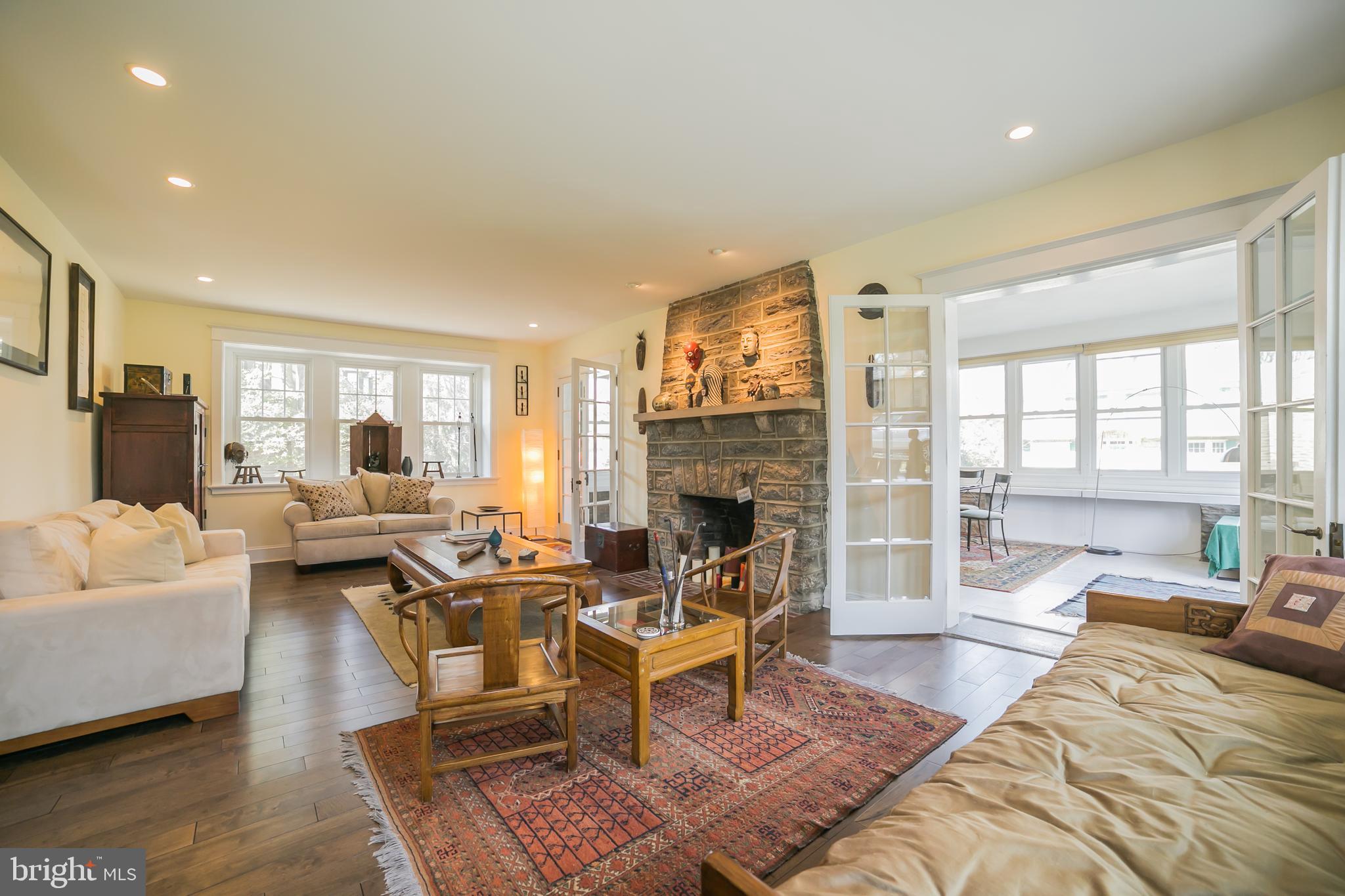 429 Clement Road Jenkintown, PA 19046 - Photo 7 of 28 Living Room