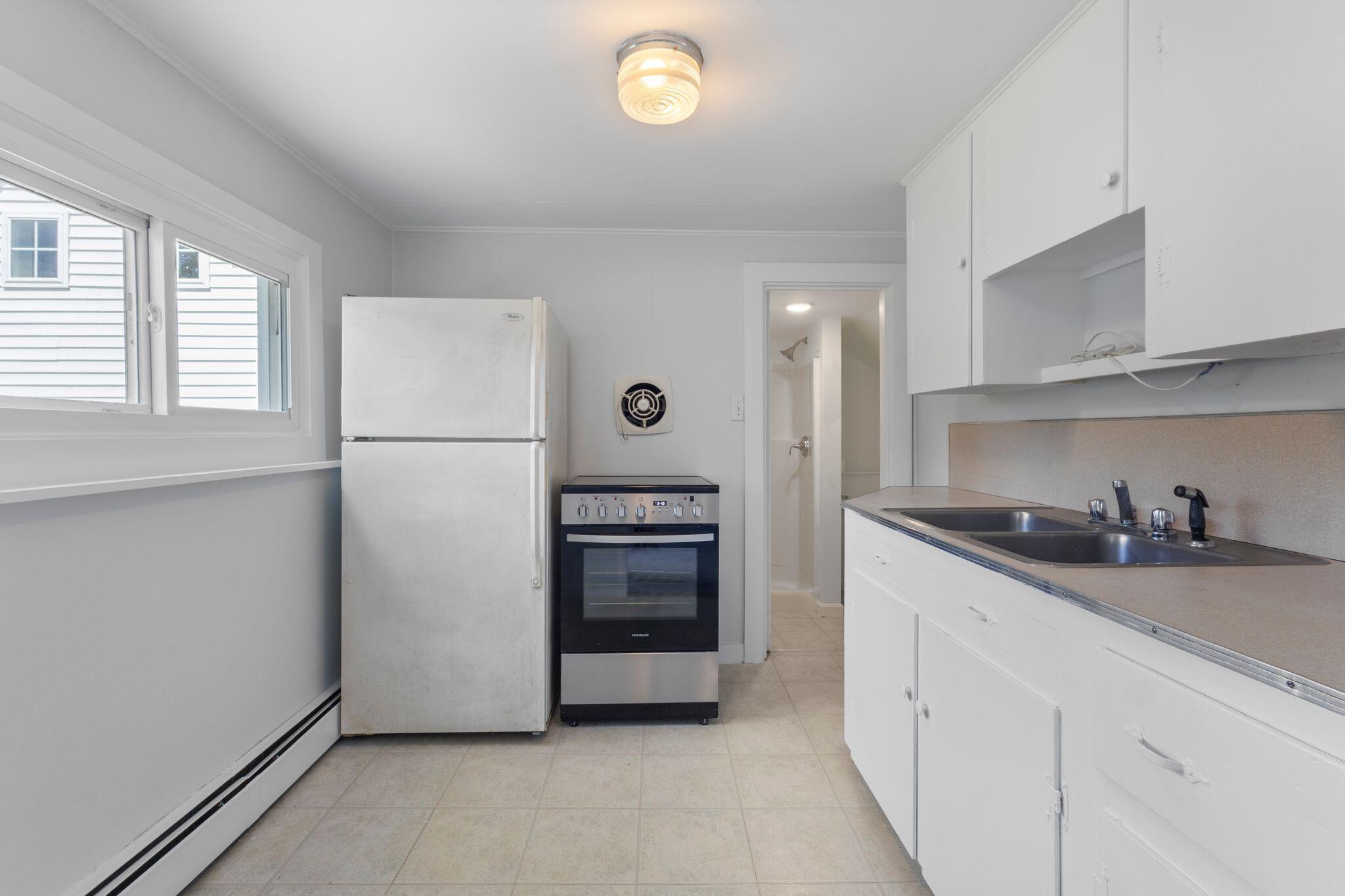 216 Middle Road Falmouth, ME 04105 - Photo 30 of 54 216_Middle_Rd_32