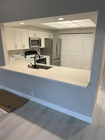 $3,200 | 2731 Northeast 28th Court, Unit 3, Lighthouse Point, FL 33064