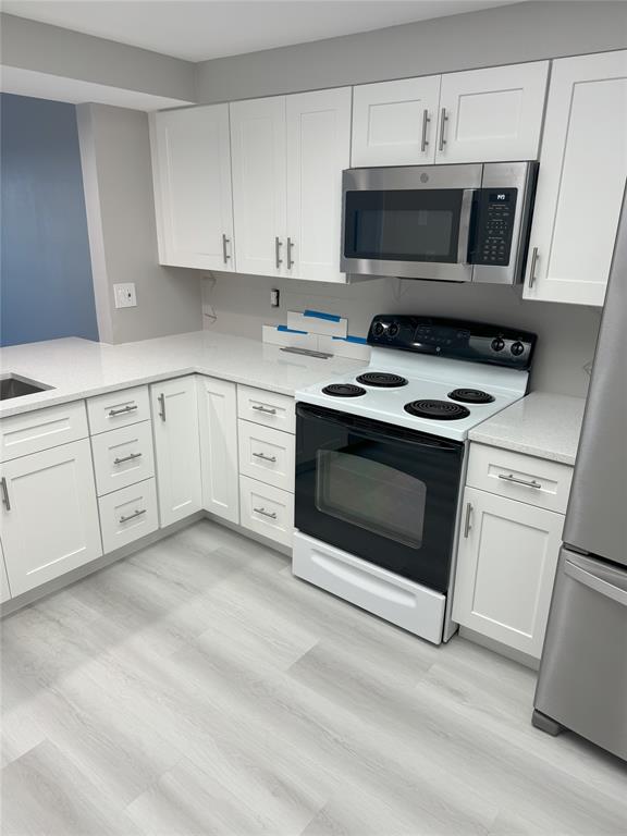 2731 Northeast 28th Court, Unit 3 Lighthouse Point, FL 33064 - Photo 17 of 33