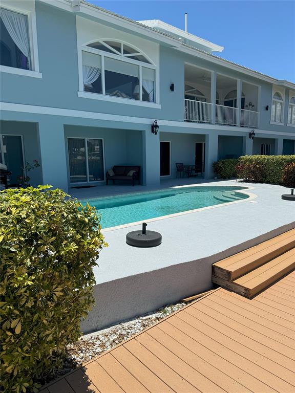 2731 Northeast 28th Court, Unit 3 Lighthouse Point, FL 33064 - Photo 2 of 33