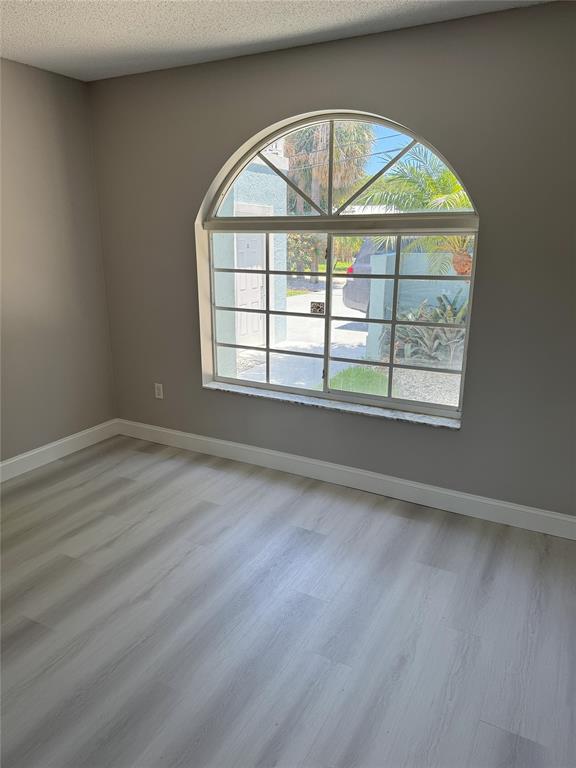 2731 Northeast 28th Court, Unit 3 Lighthouse Point, FL 33064 - Photo 25 of 33