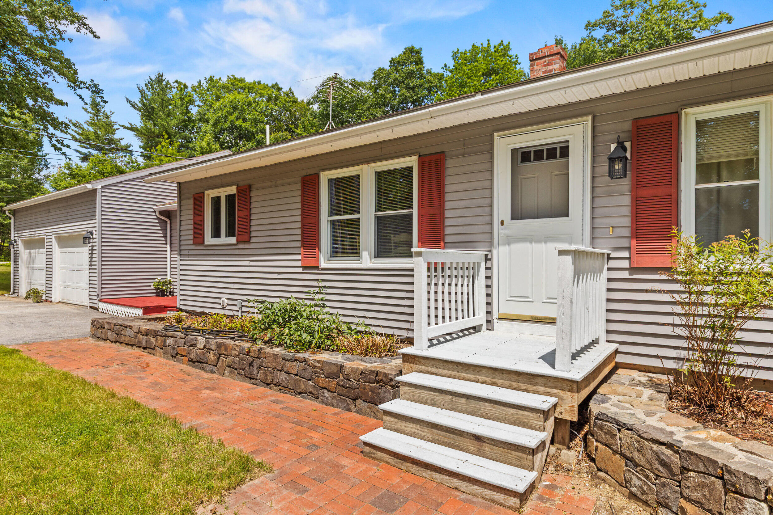 7 Sunrise Street Standish, ME 04084 - Photo 4 of 40 7 sunrise st, standish, me 04084, usa-08