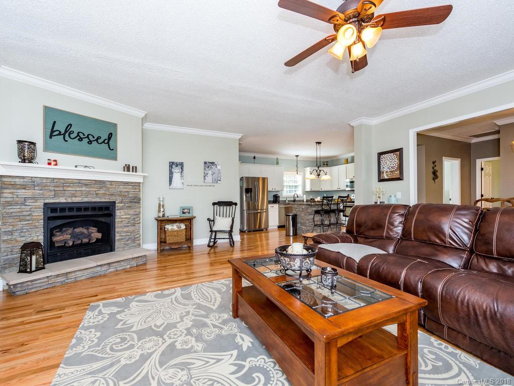 60 McFee Road Candler, NC 28715 - Photo 6 of 25