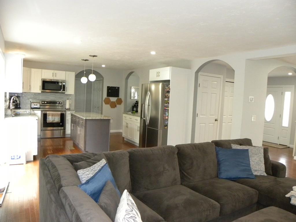 42 Hycrest Road Charlton, MA 01507 - Photo 3 of 42 Gallery Image 3