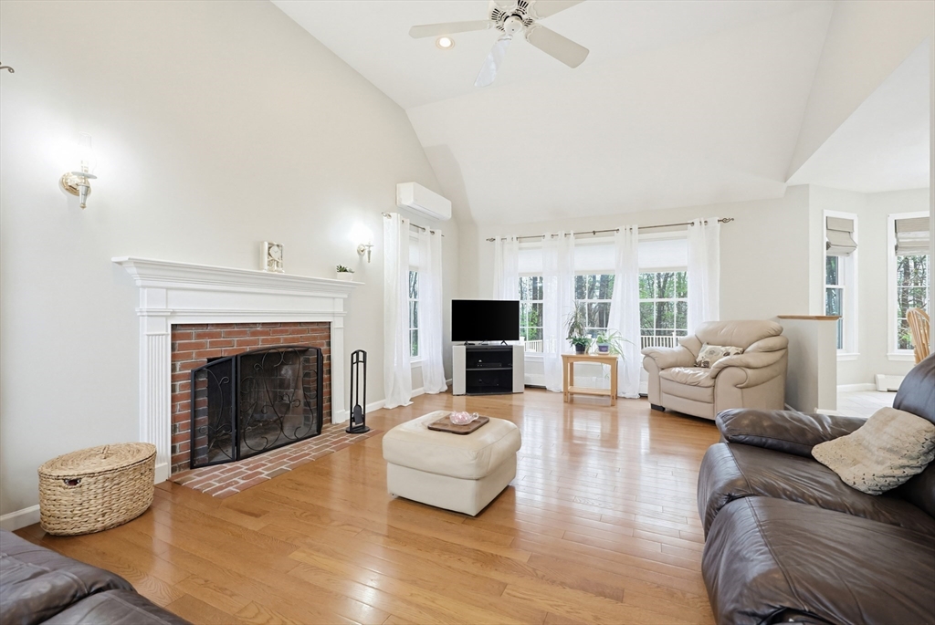 71 Pennock Road Ashland, MA 01721 - Photo 13 of 42