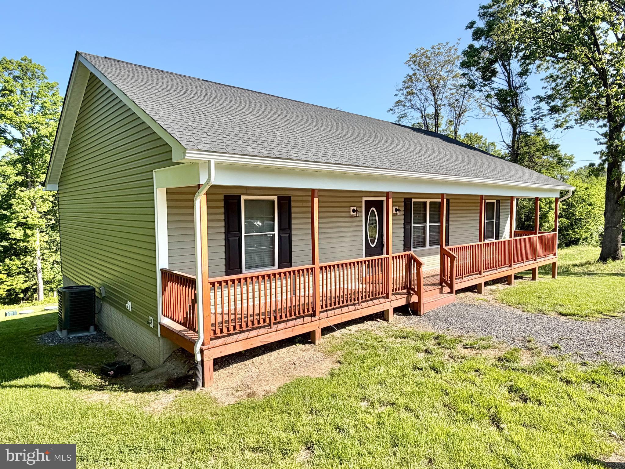 643 Pine Ridge Drive Front Royal, VA 22630 - Photo 3 of 4