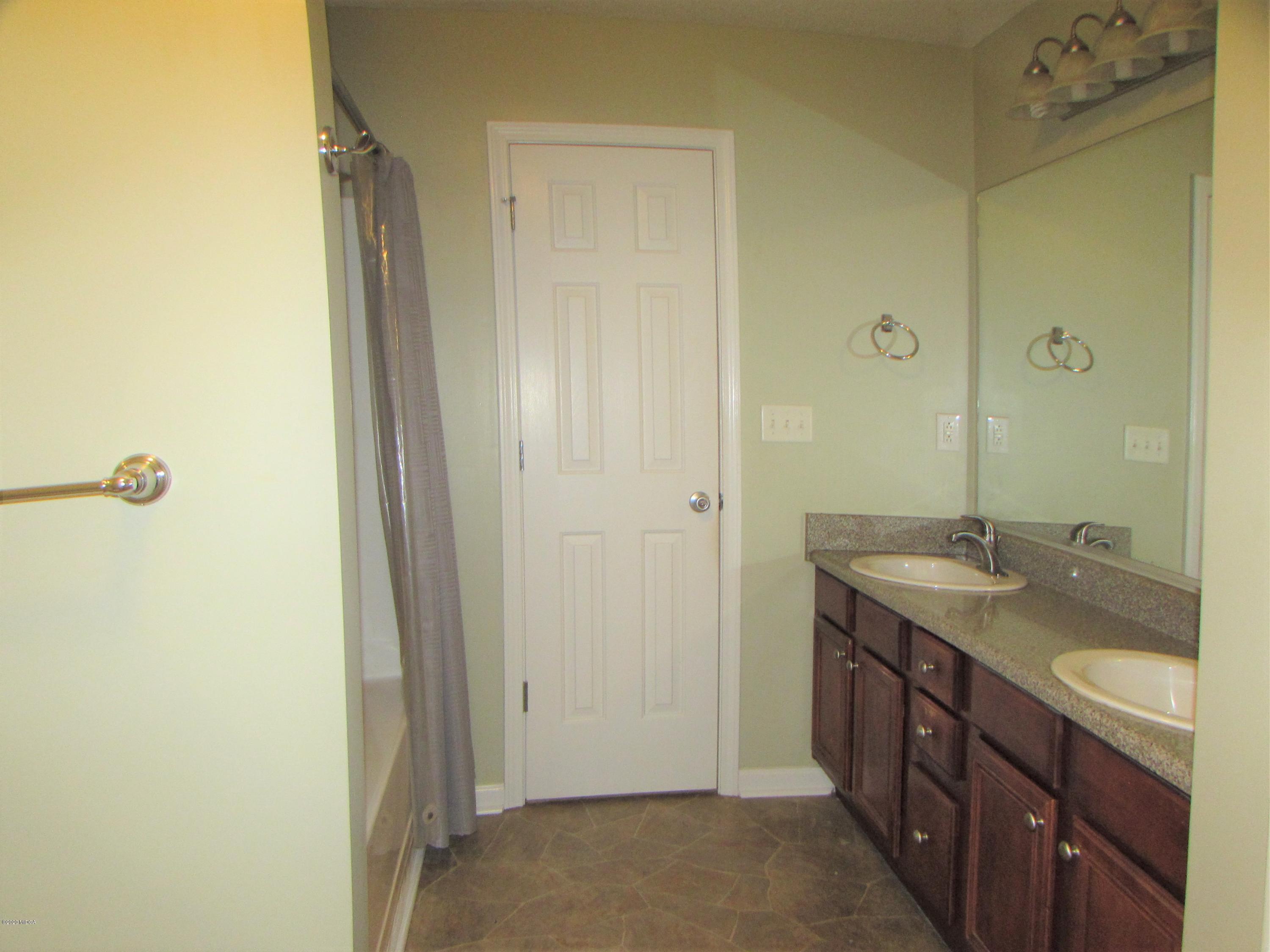 2927 Juliette Road Juliette, GA 31046 - Photo 22 of 26 bathroom