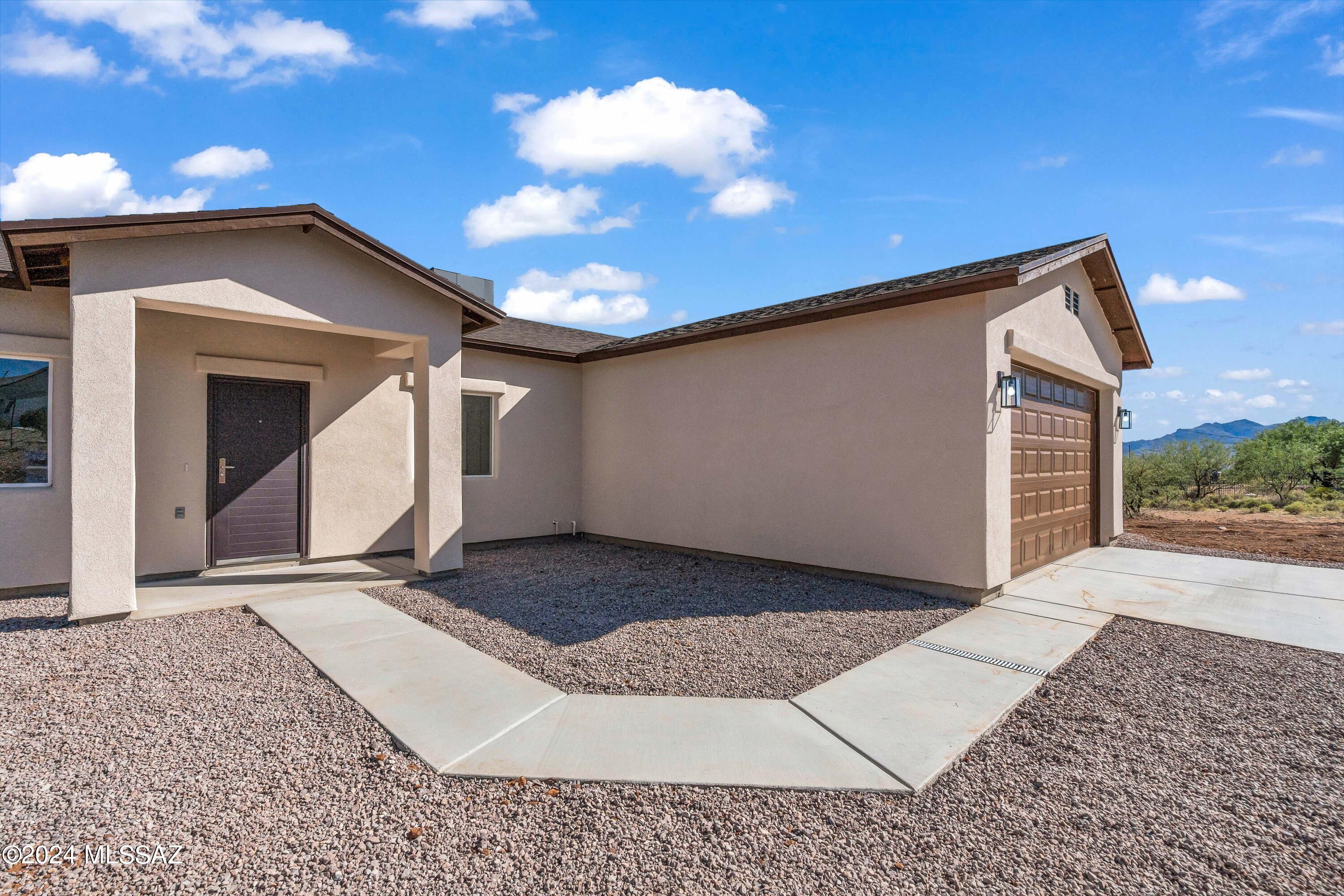1877 Circulo Colombia Rio Rico, AZ 85648 - Photo 4 of 29